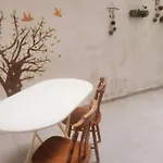 4-room, Warm House, Near The Sea, Next To The Historic Elevator İzmir
