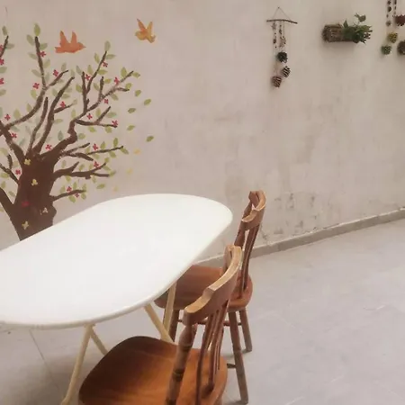4-room, Warm House, Near The Sea, Next To The Historic Elevator İzmir