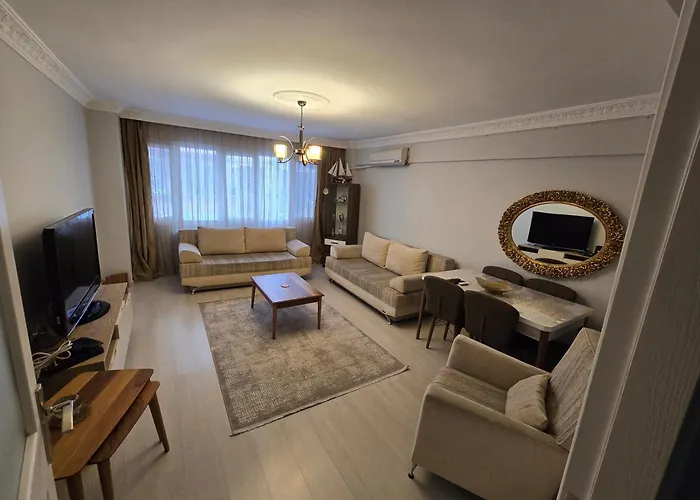 Apartamento 4-room, Warm House, Near The Sea, Next To The Historic Elevator *