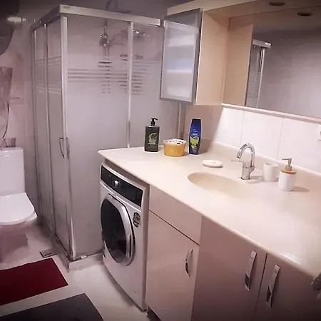 아파트 4-room, Warm House, Near The Sea, Next To The Historic Elevator